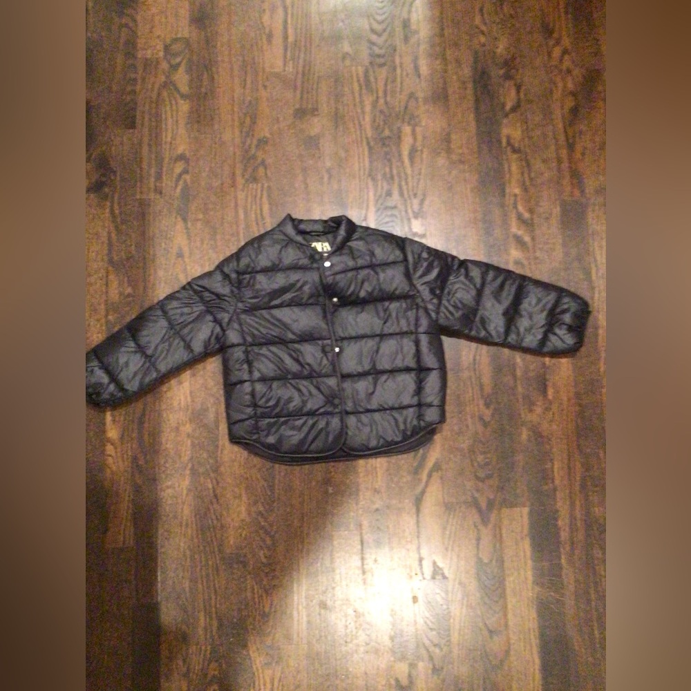 Zara- Lightweight puffer jacket